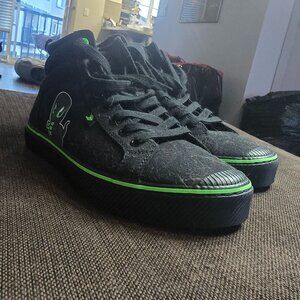 Razer x Cariuma OCA High All Black Canvas